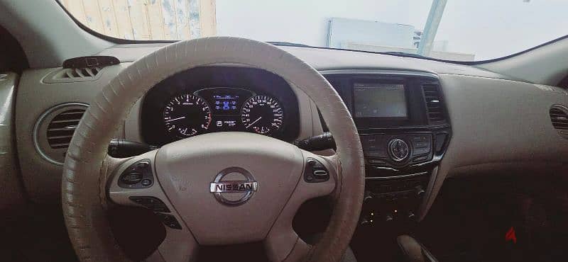 Nissan Pathfinder 2014 3