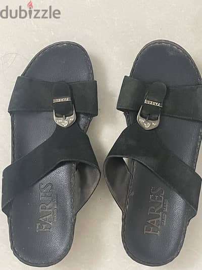 Used men’s sandal branded