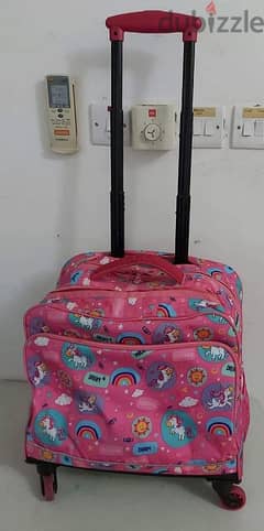 American tourister trolly bag 0