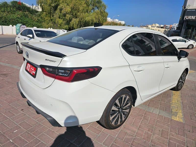 rent a car muscat  تاجير سيارات مسقط 3