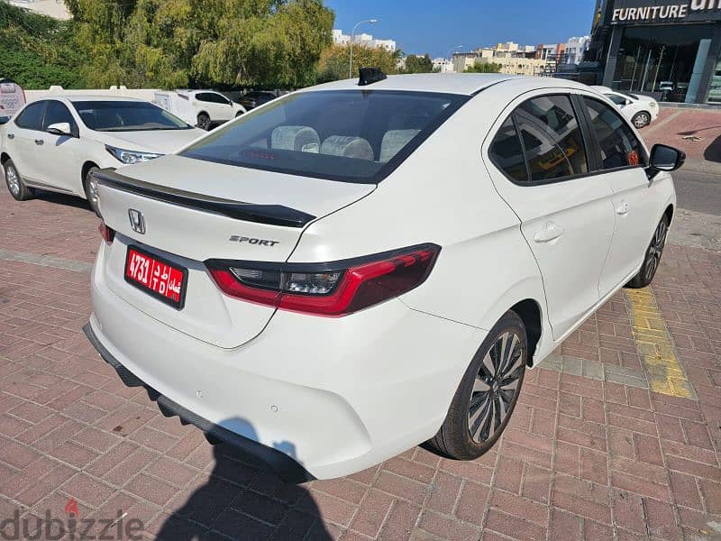 rent a car muscat  تاجير سيارات مسقط 5