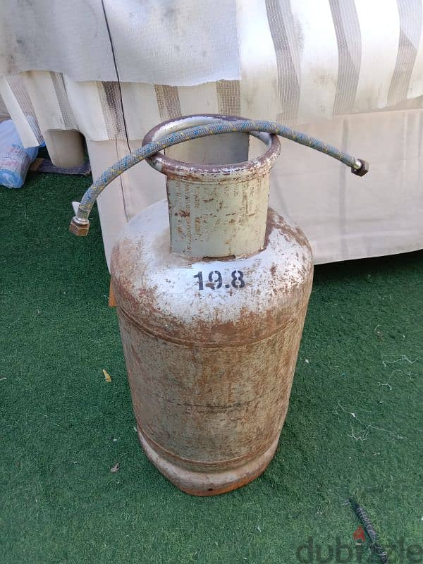 Gas cylinder with gas 0