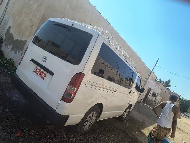 Toyota Hiace 2013 4