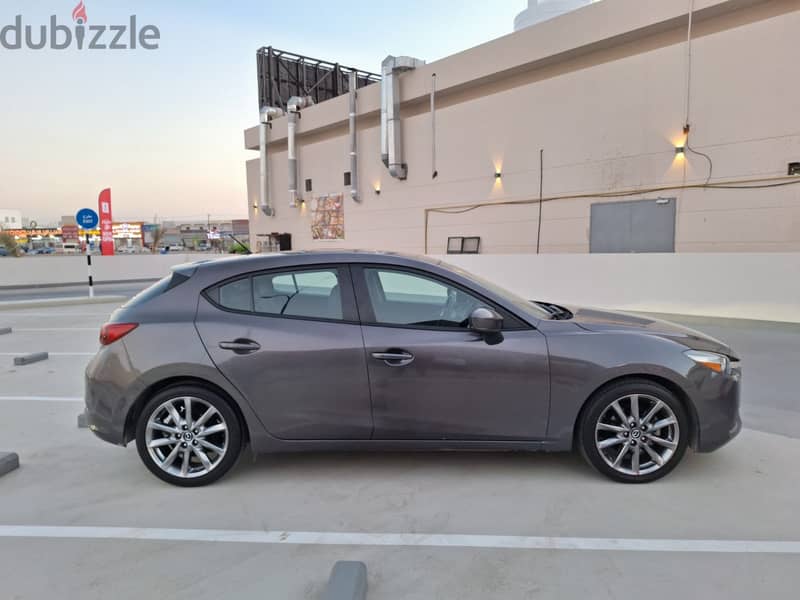 Mazda 3 2018 2.5L 2018 Grand Touring Hatchback 2