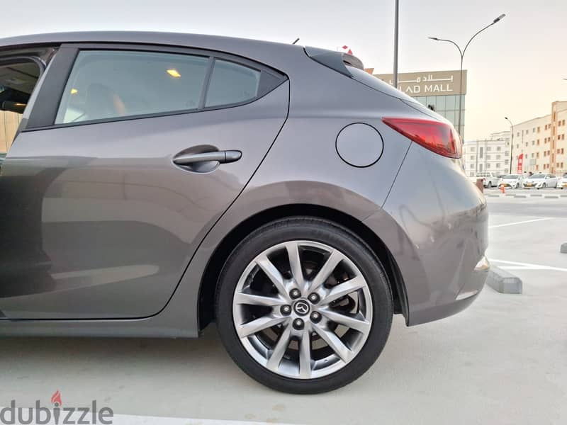 Mazda 3 2018 2.5L 2018 Grand Touring Hatchback 4