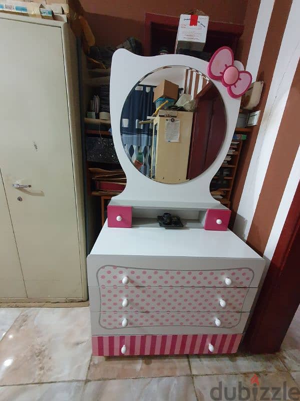 kids dressing table and night stands 2