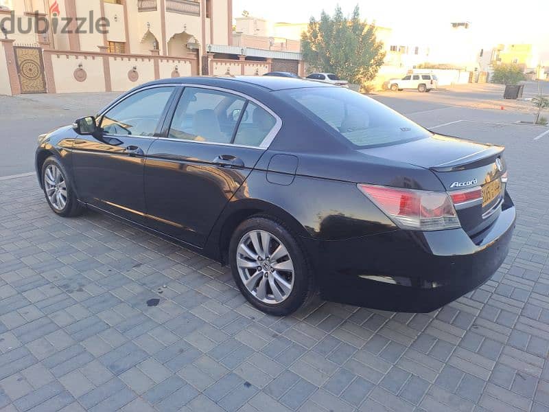 Honda Accord 2012 full option no accident 4