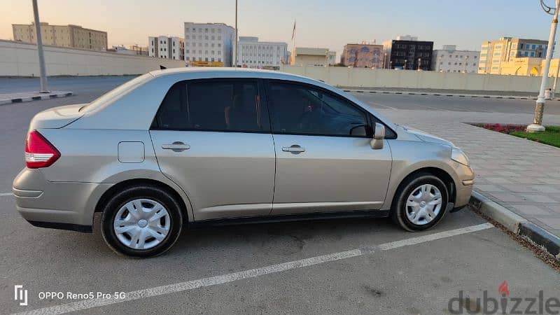 Nissan Tiida 2012 1