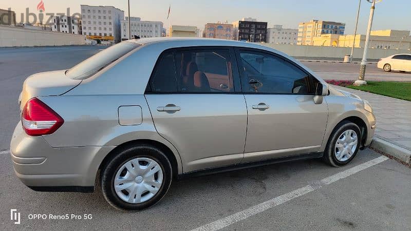 Nissan Tiida 2012 5