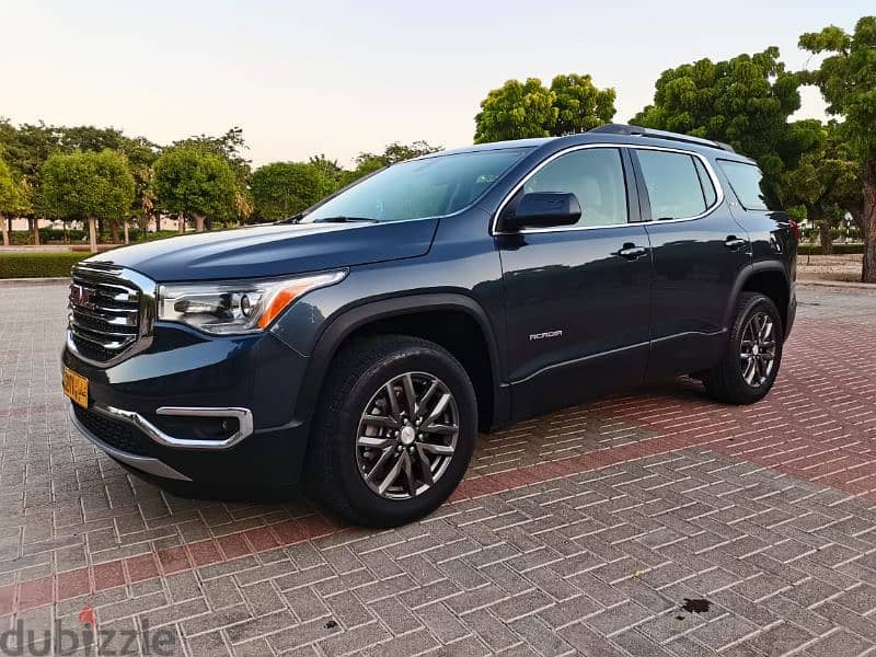 2019 GMC Acadia SLE 1