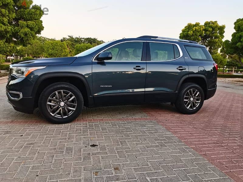 2019 GMC Acadia SLE 2