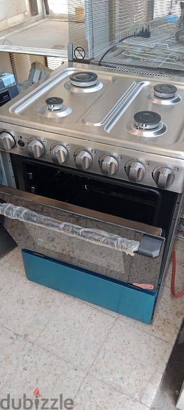 midea gas cooker for sale same like new 2