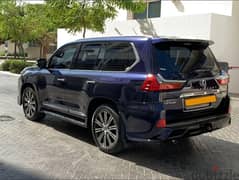 Lexus LX-Series 2018 0