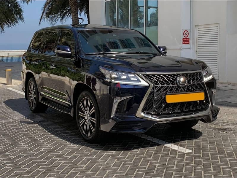 Lexus LX-Series 2018 1