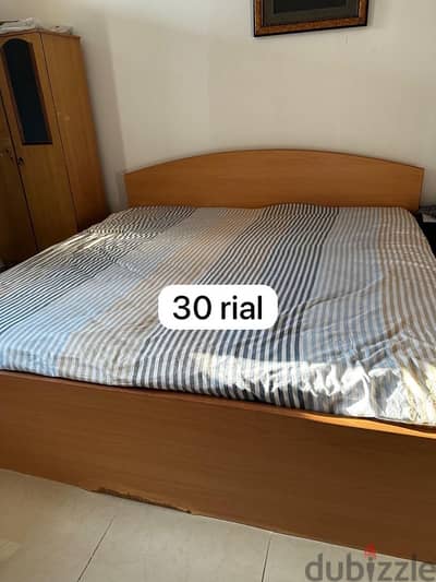 king size bed with twin mattress