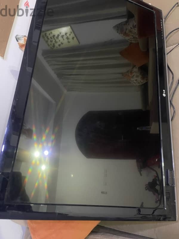 LG for sell argent للبيع العاجل تلفزيون ال جي 3