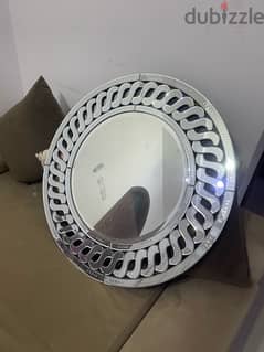 very expensive mirror for sell مرآةً ثمينة جداً للبيع العاجل 0