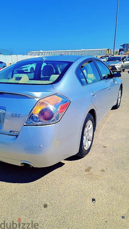 Nissan Altima 2010 for sale perfect Condition 1 year Mulkia 5