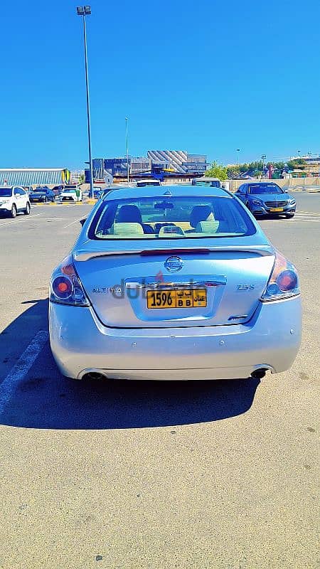 Nissan Altima 2010 for sale perfect Condition 1 year Mulkia 9