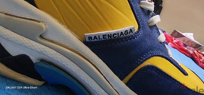 italian luxury brand BALANCIAGA 1