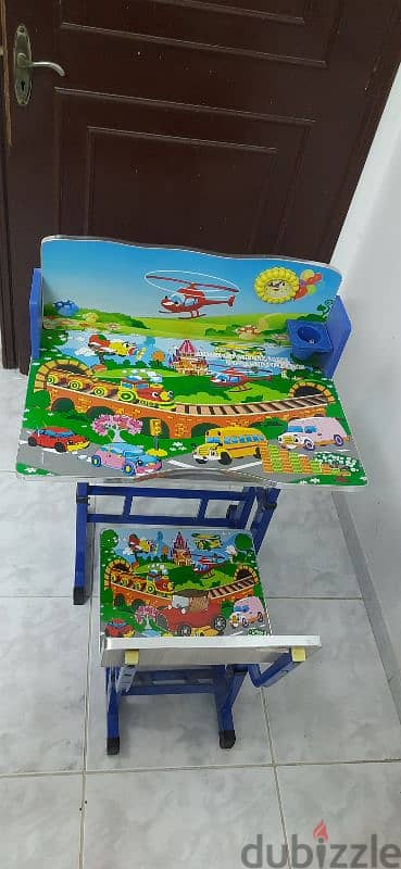 Kids Study table in good condition 1