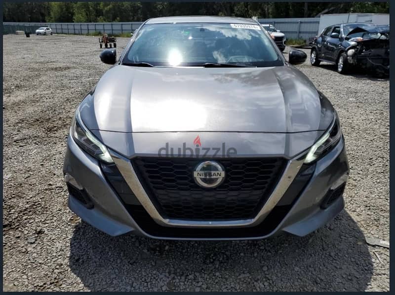 Nissan Altima 2019 4