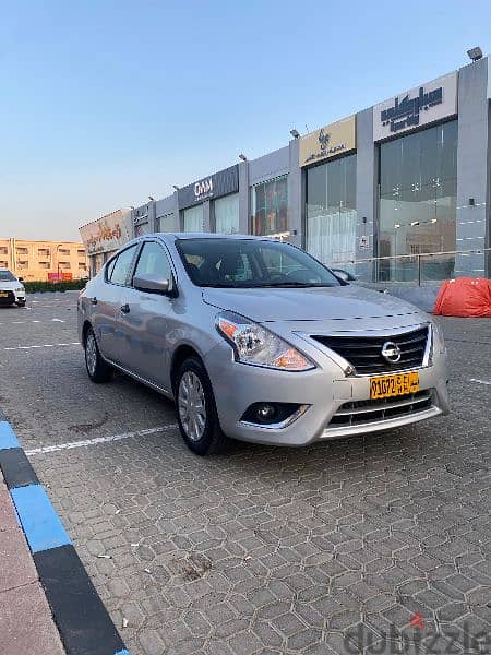 Nissan Versa 2019 4