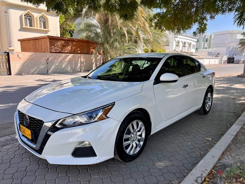 2019 Nissan Altima , in excellent condition! 2