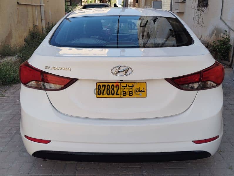 Hyundai Elantra 2016 good number, engine 1.6 malkia full, good con. . 0