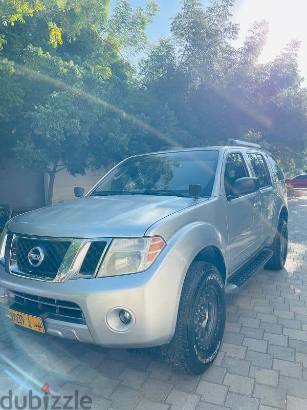 Nissan Pathfinder 2012 1