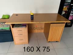 Furniture table carpet bookshelf for sale 0