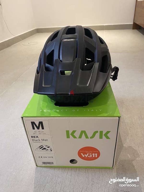 للبيع خوذة رأس للدراجات / Bicycle helmet for sale 2