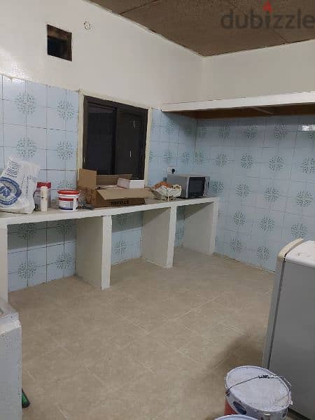 flat near muttrah hotel (alwashl) 3