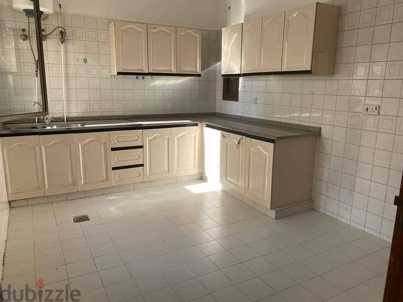 Ideal Apartment 3bhk for Indian Families in Al Khuwair 7