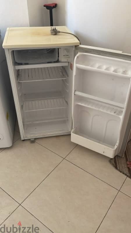 mini fridge 1