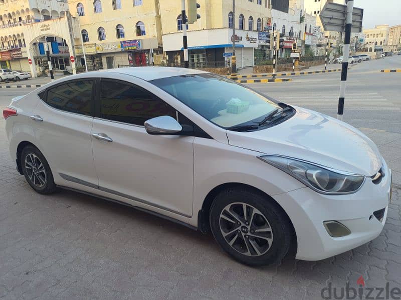 Hyundai Elantra 2013 1