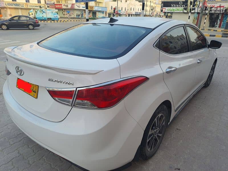 Hyundai Elantra 2013 3