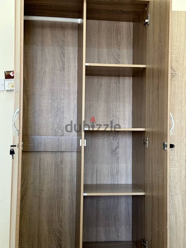 good condition wardrobe available 2