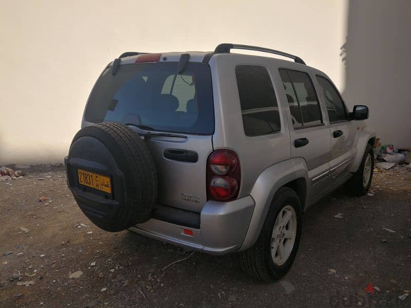 Jeep Cherokee 2005 7