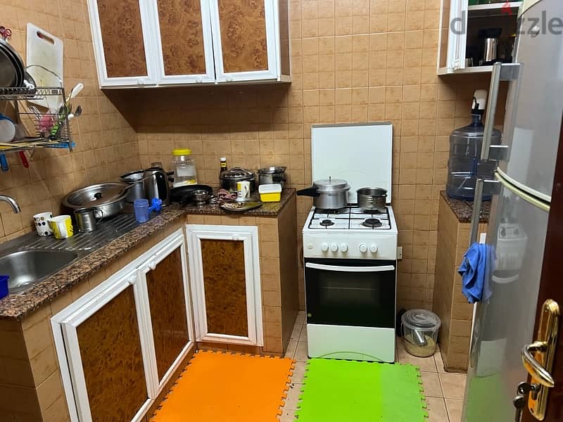 Big room with kitchen in Alkhuwair near badrsalma 4