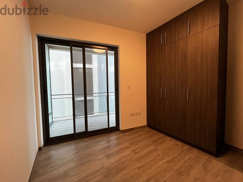 2 BR Amazing Apartment in BLV Tower, Muscat Hills 9