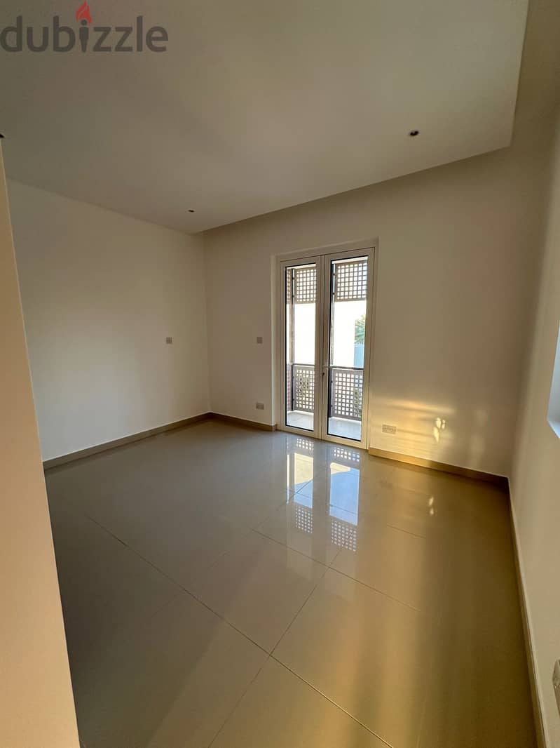 call91369017/ An elegant 4-room villa for rent in Al Mouj area 5