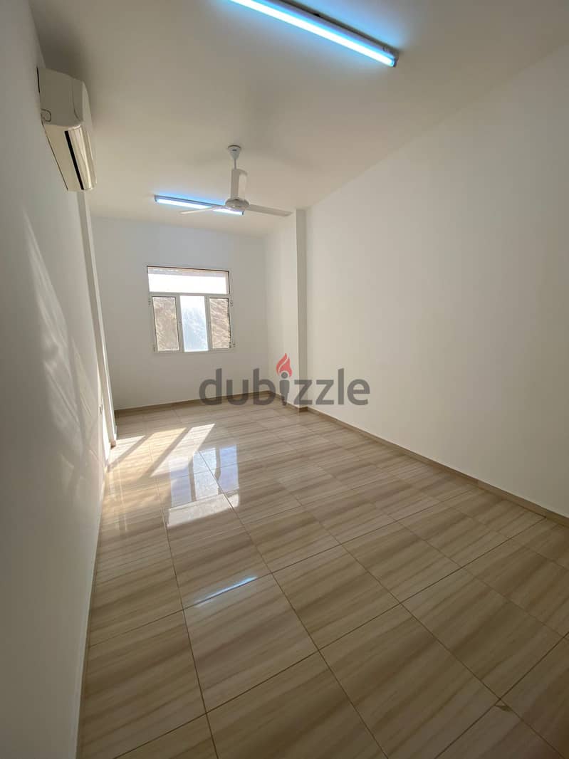 Beautiful apartment in Bousher شقة جميلة في بوشر قريبة من مطعم الضيعة 1