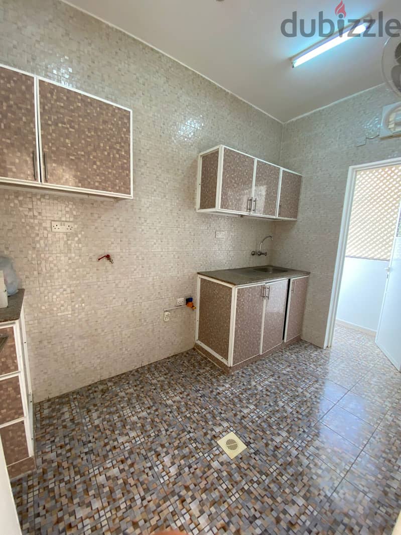 Beautiful apartment in Bousher شقة جميلة في بوشر قريبة من مطعم الضيعة 12