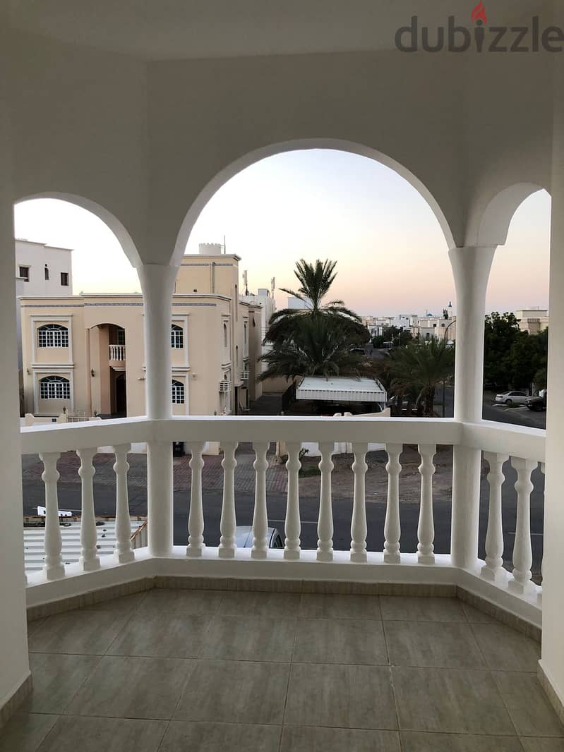 شقة جميلة في الموالح الجنوبية للايجار Beautiful apartment in Al Mawale 13