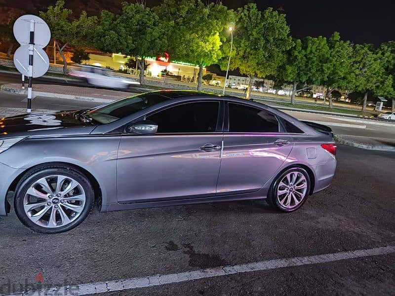 Hyundai Sonata 2012 1