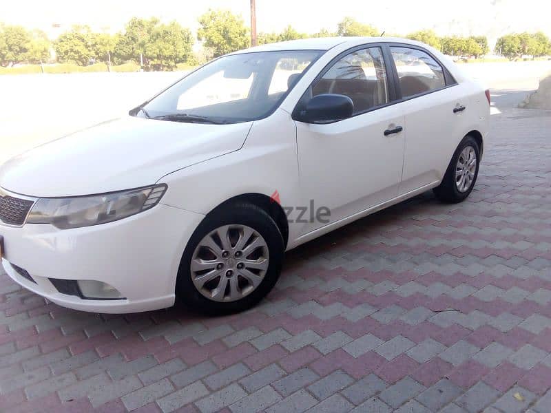 Kia Cerato 2012 4