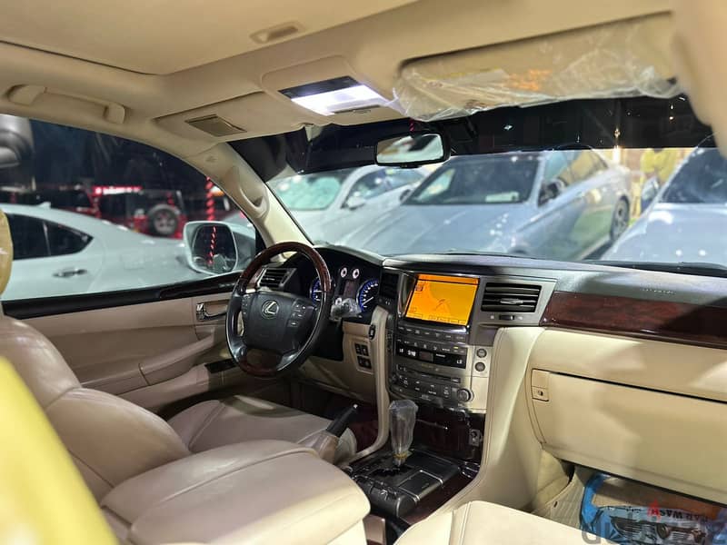 Lexus LX 570 2010 6