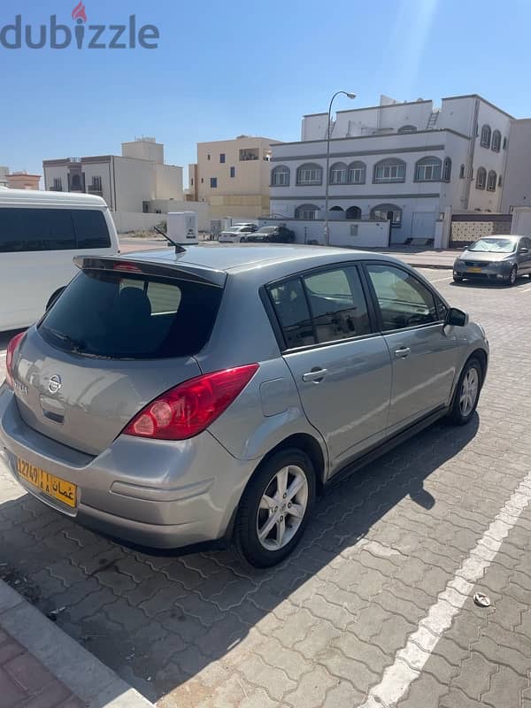 Nissan Versa 2011 2