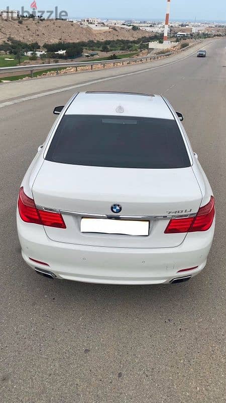 بي ام دبليو 730i 2011 9